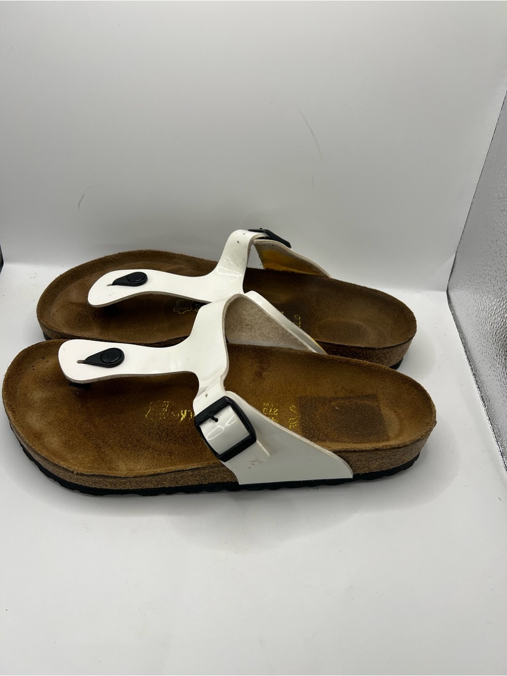 Birkenstock White Patent Gizeh Sandals - Picture 3 of 13